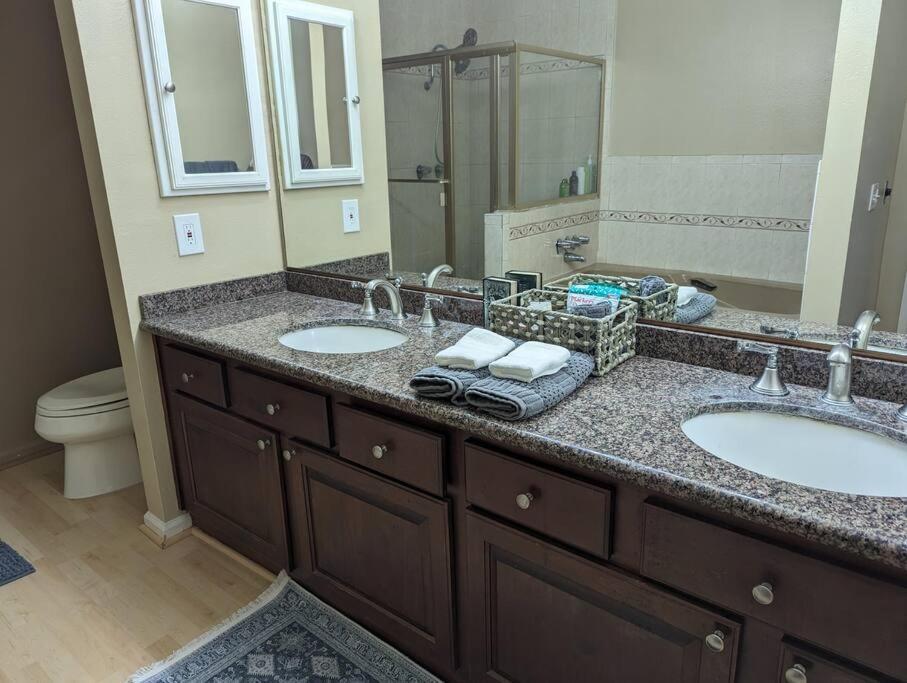 Spacious 2 Bedrooms. Prime Location Лос-Анджелес Экстерьер фото